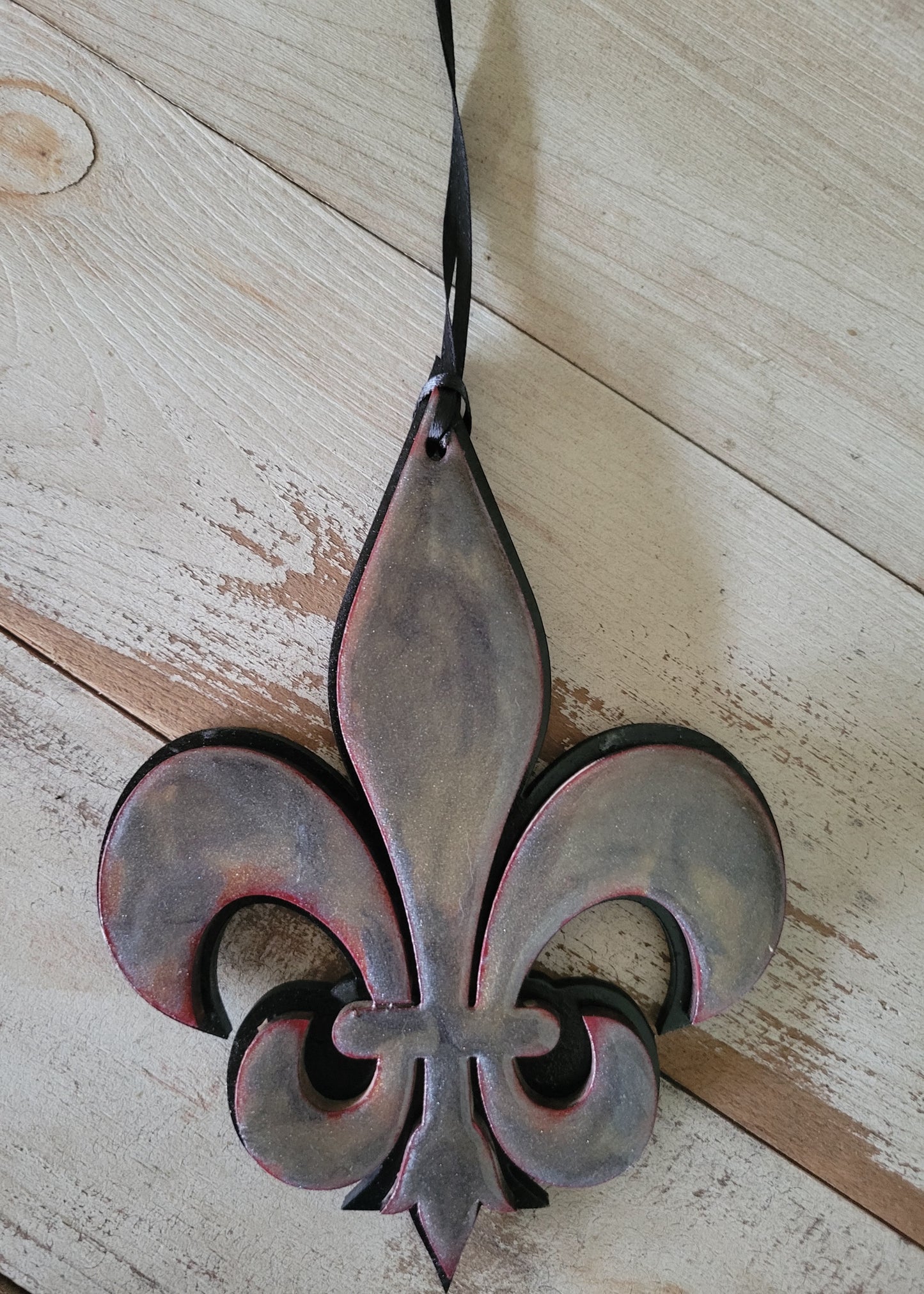 Fleur-de-lis Ornament Gold and Maroon